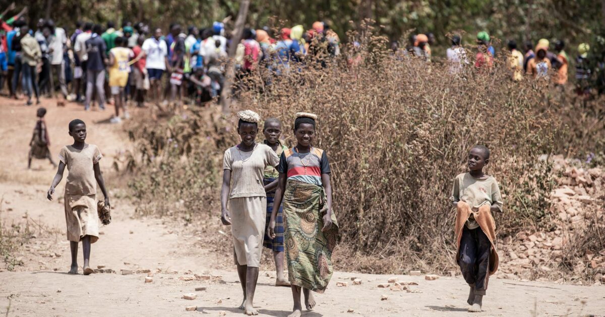 Breaking: Thousands Flee as Israel and Hezbollah Adhere to 10-Day Ceasefire in 2026, Paving Way for Potential US-Iran Peace Talks - featured