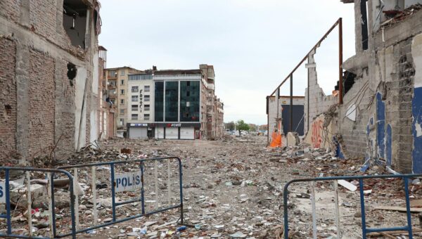 Russia's Devastating Strikes on Kyiv: A Humanitarian Crisis Unfolds in 2026 - featured