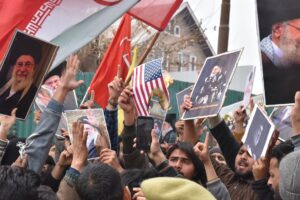 US-Iran Tensions Ease as 2026 Deal to Suspend Attacks in Strait of Hormuz Takes Shape, But Iran's Silence Raises Questions - featured