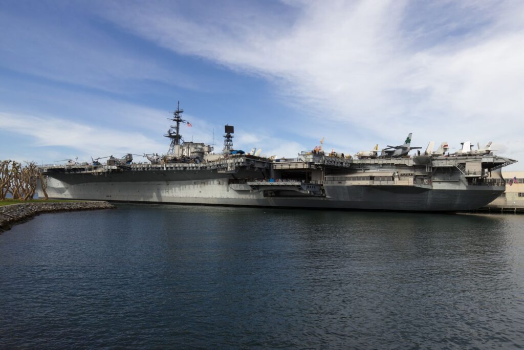 U.S. Aircraft Carrier Makes Historic Port Call in Vietnam, Signaling Strengthened Ties in 2026 Amid Rising Tensions with China