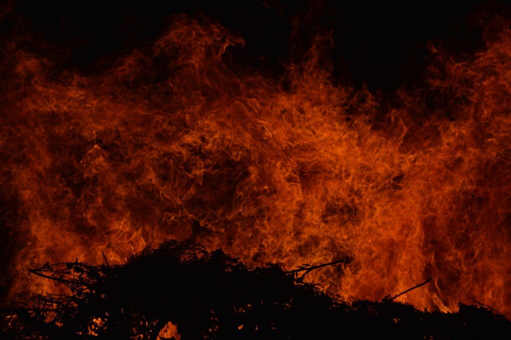Wildfires Engulf Ontario: Toronto Chokes on Worst Air Quality in the World, 2026