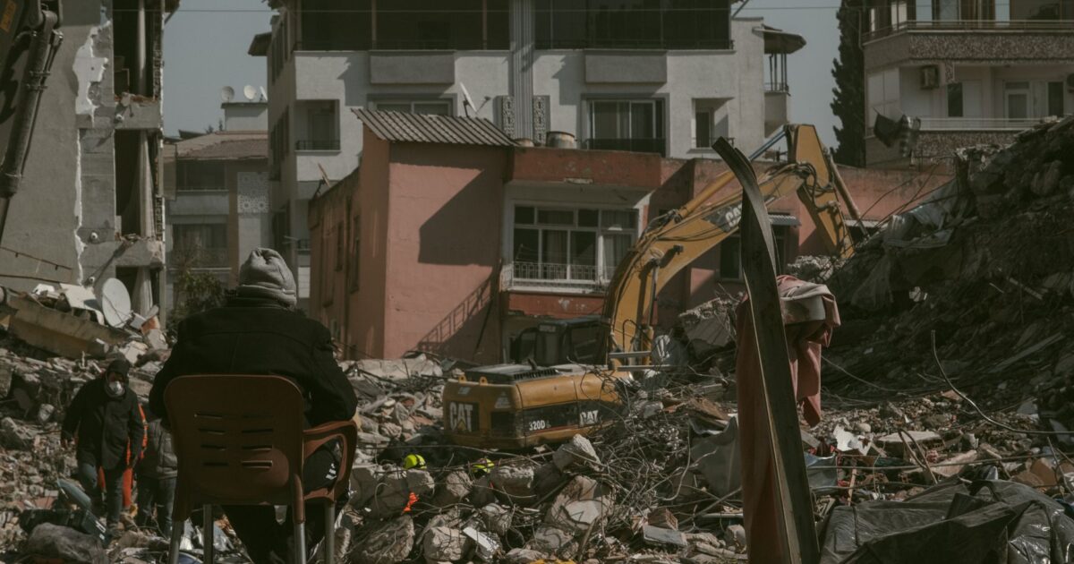Devastating 7.4 Magnitude Earthquake Strikes Colombia in 2026, Leaving Trail of Destruction and Death - featured